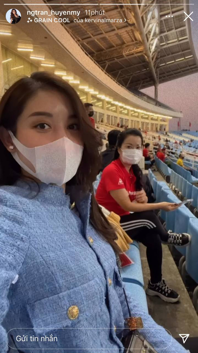 Đoàn Văn Hậu và bạn gái đến sân Mỹ Đình từ sớm trong trận Việt Nam gặp Nhật Bản, trên MXH cũng náo nhiệt chẳng kém! - Ảnh 6. Đoàn Văn Hậu và bạn gái đến sân Mỹ Đình từ sớm trong trận Việt Nam gặp Nhật Bản, trên MXH cũng náo nhiệt chẳng kém! - Ảnh 6.