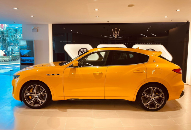 Hàng siêu hiếm Maserati Levante Trofeo Launch Edition về đại lý với màu sơn đắt ngang Kia K3, giá gần 15,5 tỷ đồng - Ảnh 2.
