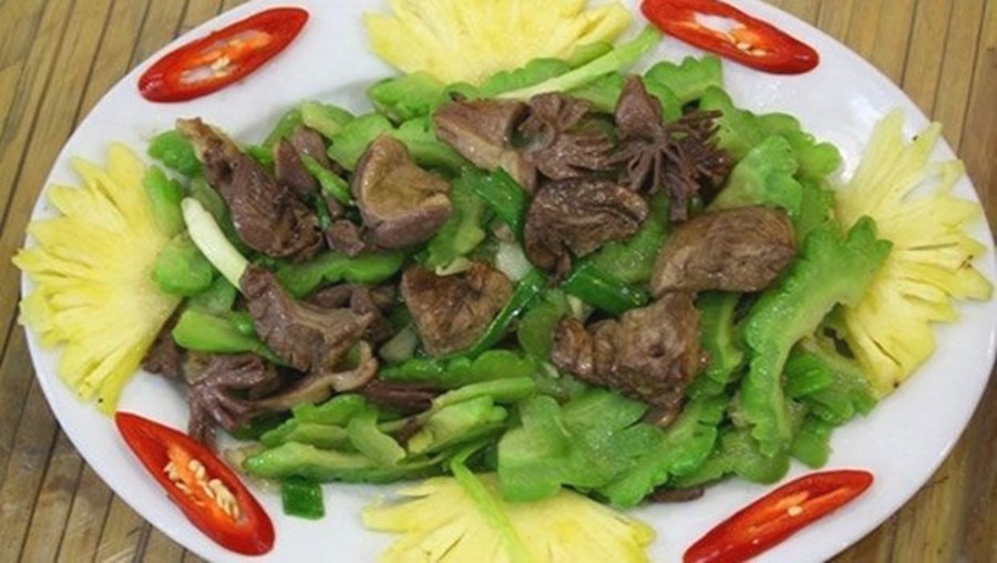 Món ngon mỗi ngày: Mướp đắng xào thịt bò lạ miệng - Ảnh 4. Món ngon mỗi ngày: Mướp đắng xào thịt bò lạ miệng - Ảnh 4.