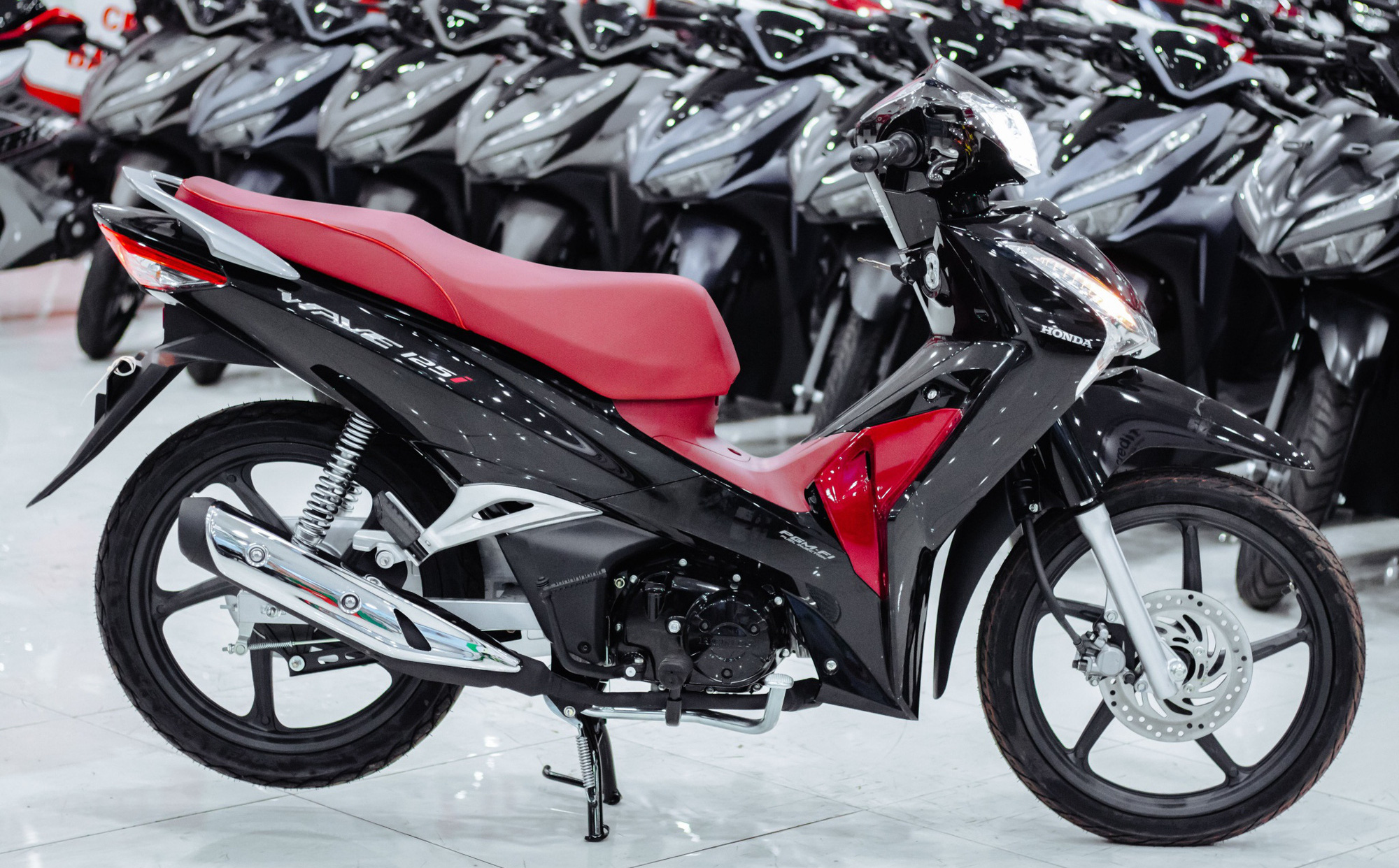 Honda Wave Thái giá 36 triệu lộ bản nâng cấp, tiết kiệm xăng 71,4 km/ lít