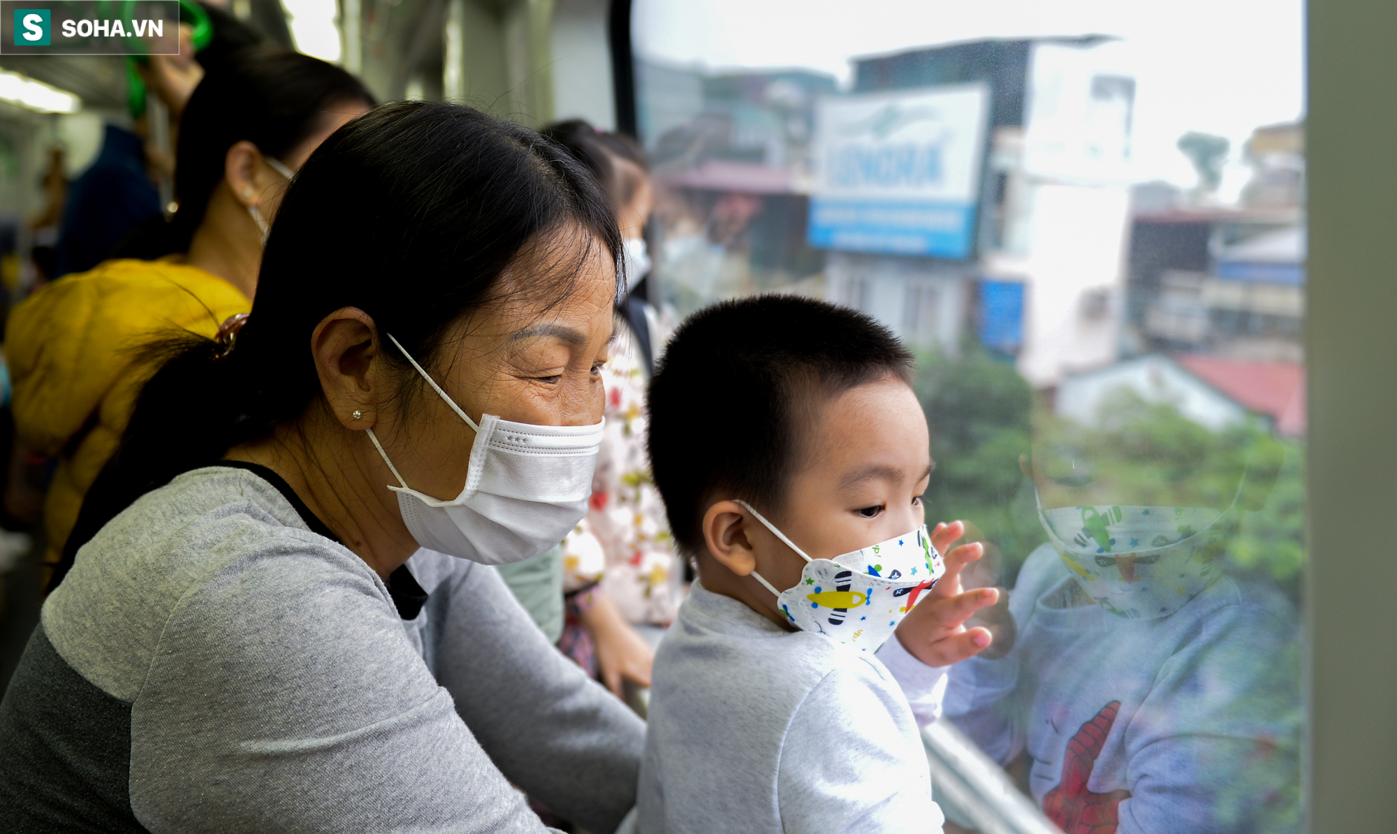 Tàu Cát Linh-Hà Đông kín khách từ điểm đầu, cô gái hào hứng đi 1 buổi có ảnh up nửa năm - Ảnh 7.