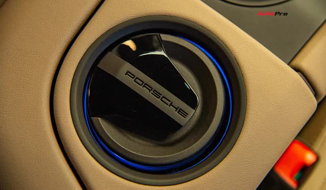 Điểm danh tính năng trên Porsche Taycan tiêu chuẩn vừa về nước: Tính vội cũng mua được Camry, option mặn nhất ngang giá Kia Morning - Ảnh 21.