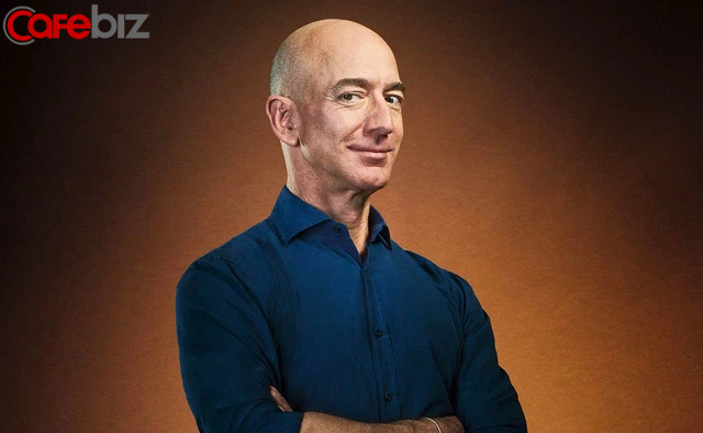 Hỏi 2 câu, Jeff Bezos đã thuê ứng viên ‘không quan hệ, không đủ bằng cấp, không có kinh nghiệm’ vào Amazon ngay lập tức: Bí quyết nằm ở đâu? - Ảnh 2.