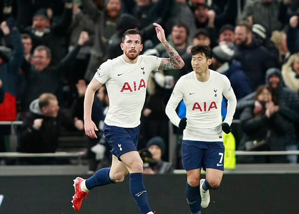 Tottenham 2-1 Leeds United: 45 phút lột xác - Ảnh 1.