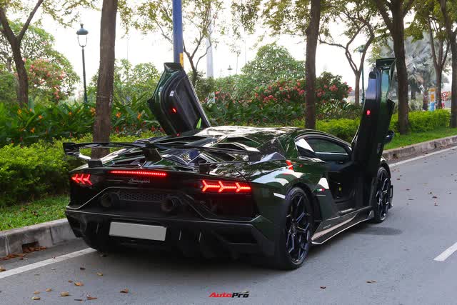 Lamborghini Aventador SVJ của CEO Pharmacity được độ thêm chi tiết nhận diện đặc trưng, chi phí chỉ bằng 1/10 so với option chính hãng - Ảnh 1.