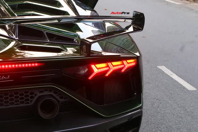 Lamborghini Aventador SVJ của CEO Pharmacity được độ thêm chi tiết nhận diện đặc trưng, chi phí chỉ bằng 1/10 so với option chính hãng - Ảnh 11.