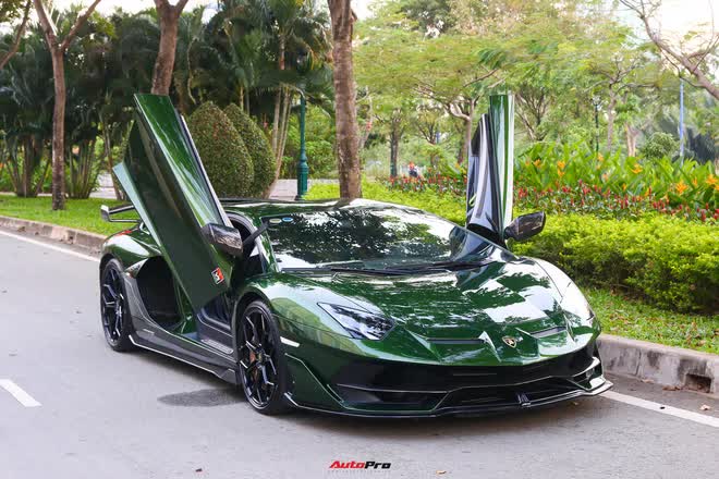 Lamborghini Aventador SVJ của CEO Pharmacity được độ thêm chi tiết nhận diện đặc trưng, chi phí chỉ bằng 1/10 so với option chính hãng - Ảnh 3.