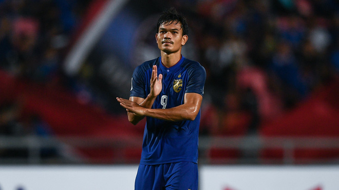 Fan Thái Lan muốn loại thủ môn Kawin Thamsatchanan khỏi AFF Cup 2020 - Ảnh 2.