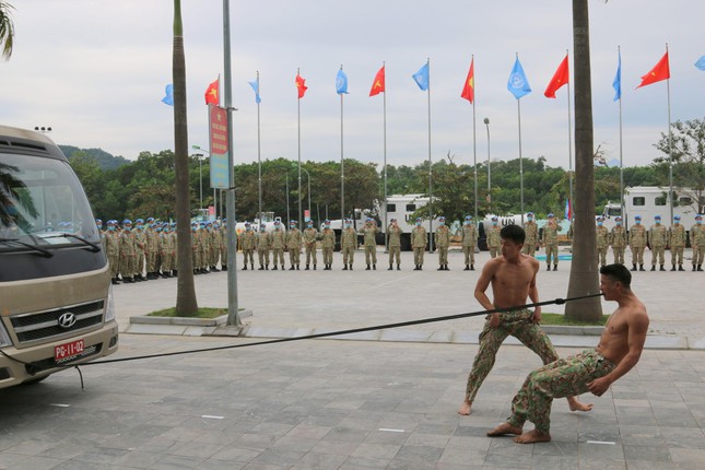 Công binh Việt Nam trình diễn kỹ năng bảo vệ hòa bình - Ảnh 4.