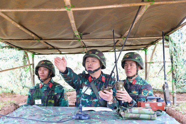 Cận cảnh diễn tập mật danh DT2-21 của sư đoàn bộ binh chủ lực Việt Nam - Ảnh 8.