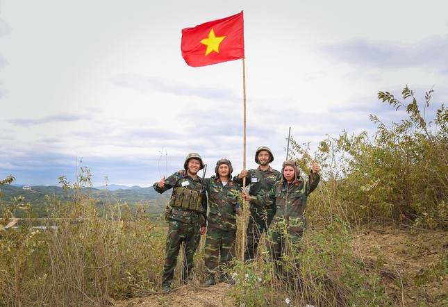 Cận cảnh diễn tập mật danh DT2-21 của sư đoàn bộ binh chủ lực Việt Nam - Ảnh 10.