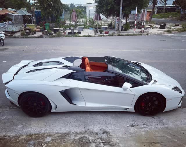 Rộ tin 9x phố núi tậu siêu bò hậu chia tay Lamborghini Huracan: Giá ước tính trên 20 tỷ, chốt đơn chỉ sau 1 giờ đồng hồ - Ảnh 8.