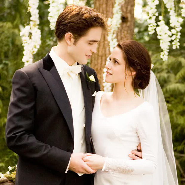 9 năm sau bê bối “cắm sừng” tài tử Twilight, Kristen Stewart chính thức đính hôn với người yêu đồng giới và chuẩn bị kết hôn - Ảnh 3.