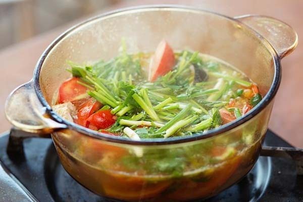 Món ngon cuối tuần: Cách nấu canh chua cá diêu hồng thanh mát đưa cơm - Ảnh 5.