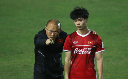 "Vết mờ" trên chiếc cúp vô địch đầu tay của thầy Park sẽ khiến đội tuyển Việt Nam gặp khó?