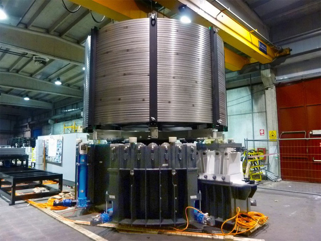 Nam châm của lò phản ứng nhiệt hạch ITER nhấc được cả tàu sân bay trăm ngàn tấn - Ảnh 3.