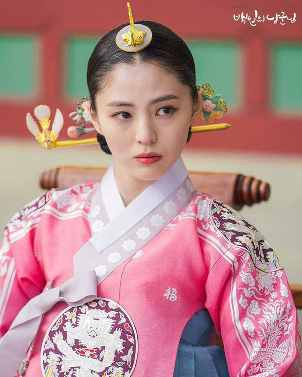 Chết mê 6 Hoàng hậu đẹp khó cưỡng ở phim Hàn - Ảnh 17.