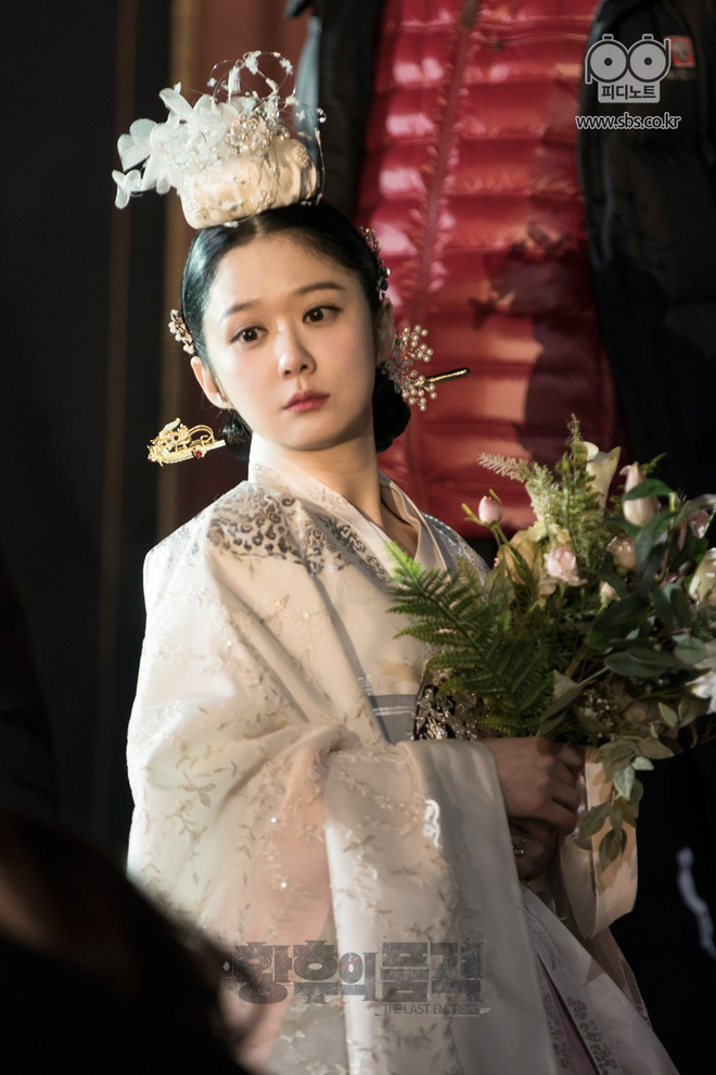 Chết mê 6 Hoàng hậu đẹp khó cưỡng ở phim Hàn - Ảnh 19.