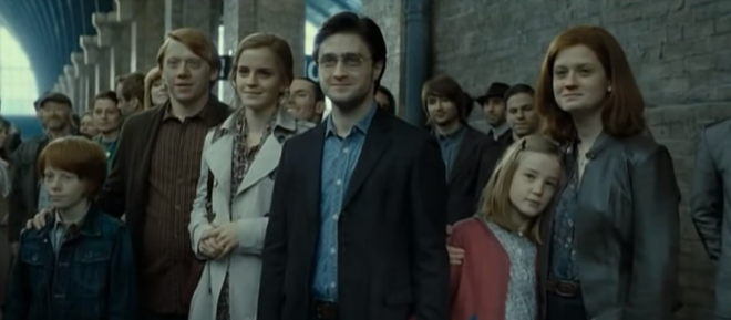 Con trai Harry Potter dậy thì thất bại sau 10 năm: Nhìn mà tức với dáng vẻ trai hư bất cần - Ảnh 4.