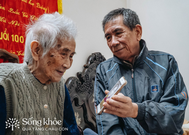 Gặp lại cụ bà 100 tuổi ở Hà Nội gây sốt bởi nhan sắc thời trẻ, tiết lộ bí quyết sống thọ với cháu con - Ảnh 5.