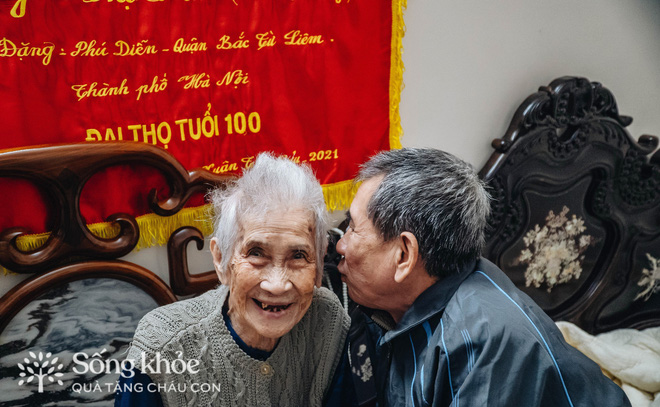 Gặp lại cụ bà 100 tuổi ở Hà Nội gây sốt bởi nhan sắc thời trẻ, tiết lộ bí quyết sống thọ với cháu con - Ảnh 6.