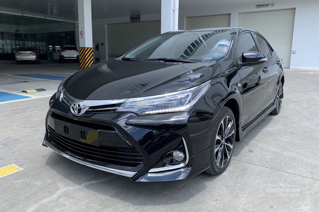 Toyota Corolla Altis giảm giá 70 triệu đồng tại đại lý, dọn kho chờ mẫu mới sắp ra mắt - Ảnh 1.