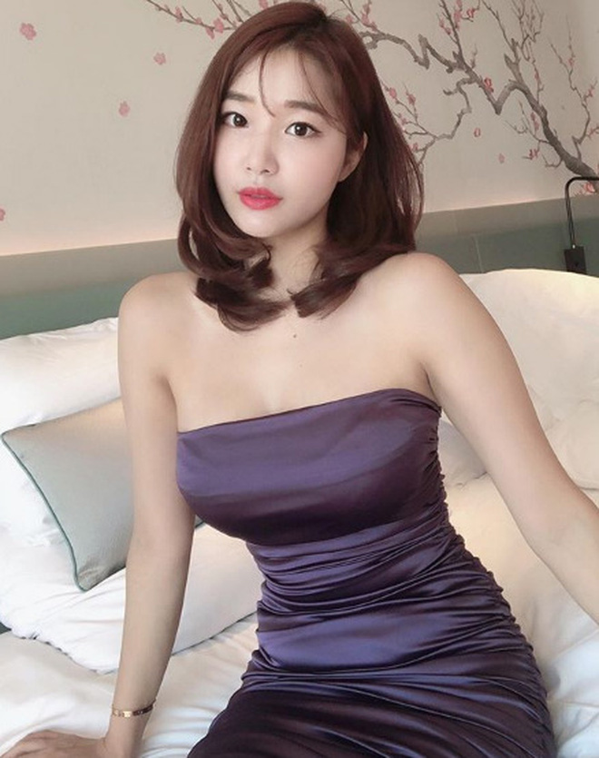 Hot mom sexy nhất xứ Hàn khoe hình tắm nude, hôn môi với con trai khiến cộng đồng mạng nổ ra tranh cãi - Ảnh 3.