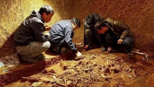 Lăng mộ hiểm độc nhất Trung Quốc: Mồ chôn sống hơn 80 thi thể đạo tặc chồng chất với chiếc bẫy đơn giản mà chuyên gia cũng phải ớn lạnh - Ảnh 5.