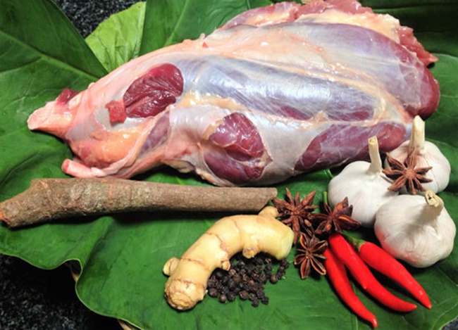 Bắp b&ograve; ng&acirc;m mắm chua ngọt ăn chống ng&aacute;n ng&agrave;y Tết, c&aacute;ch l&agrave;m lại v&ocirc; c&ugrave;ng đơn giản - Ảnh 1.