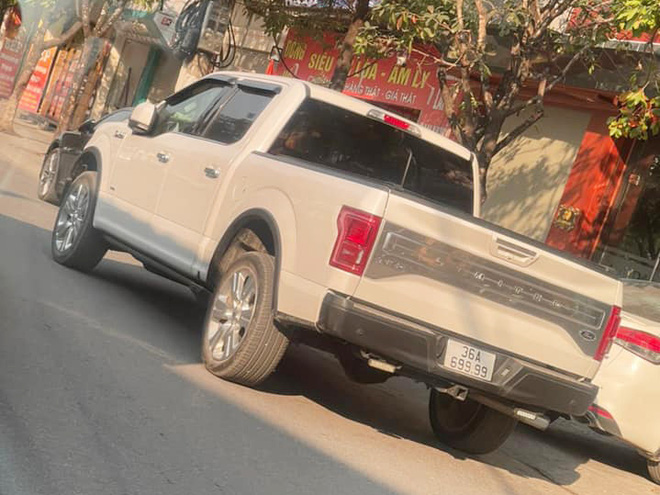 Đã giàu còn may, chủ xe Ford F-150 giá 4 tỷ đồng tại Thanh Hóa bốc trúng biển tứ quý 9, cả dãy số cũng tạo ý nghĩa đẹp - Ảnh 2.