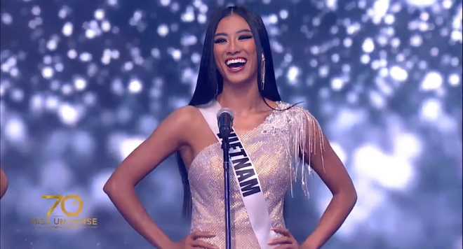 Zoom cận Kim Duyên trong đêm bán kết Miss Universe: Nhan sắc và thần thái đỉnh, cơ hội nào cho vị trí trong Top 5? - Ảnh 4.