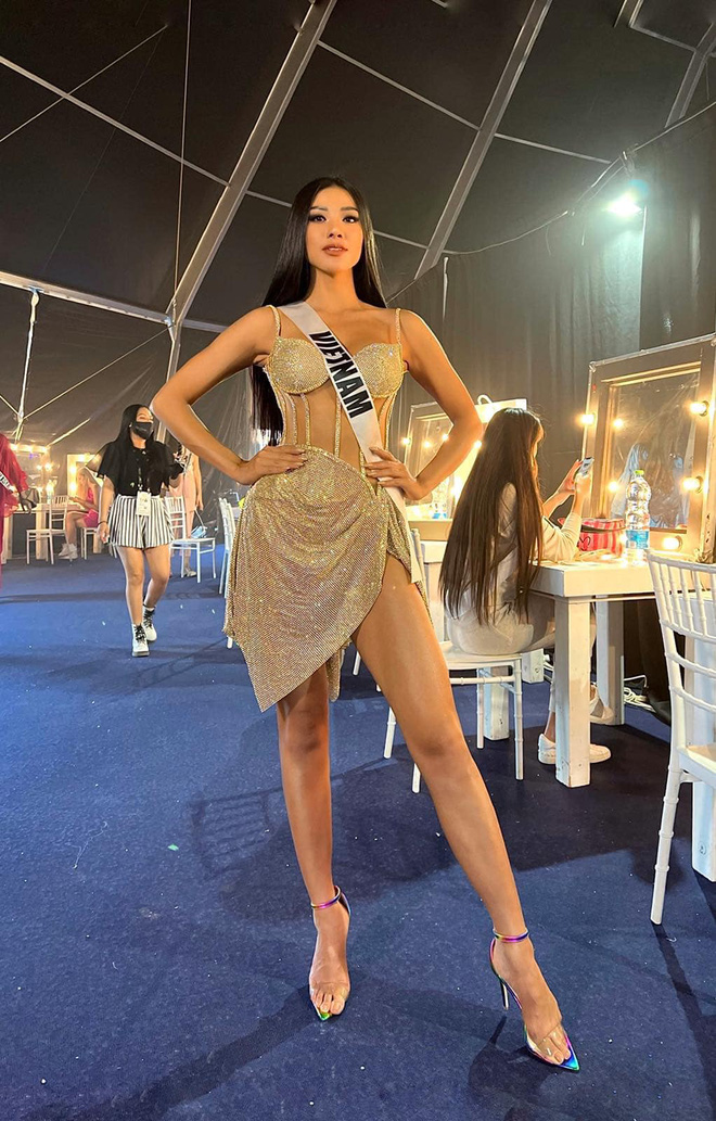 Zoom cận Kim Duyên trong đêm bán kết Miss Universe: Nhan sắc và thần thái đỉnh, cơ hội nào cho vị trí trong Top 5? - Ảnh 11.