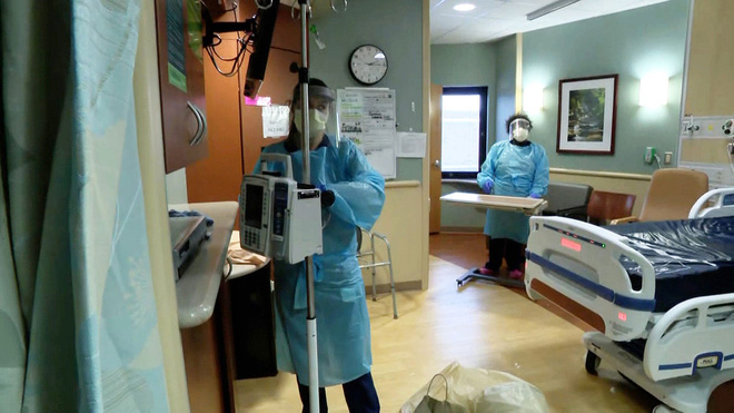 Người ta đang chết nhanh chưa từng thấy: Bi kịch xảy ra tại bệnh viện chữa Covid của Mỹ ngay lúc này - Ảnh 1. Người ta đang chết nhanh chưa từng thấy: Bi kịch xảy ra tại bệnh viện chữa Covid của Mỹ ngay lúc này - Ảnh 1.