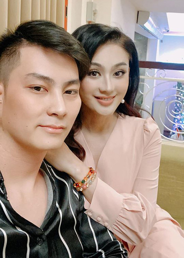 Lâm Khánh Chi lộ diện, có thông báo mới nhất sau khi mắc Covid-19 và ly hôn chồng trẻ - Ảnh 4. Lâm Khánh Chi lộ diện, có thông báo mới nhất sau khi mắc Covid-19 và ly hôn chồng trẻ - Ảnh 4.