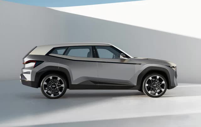 BMW X8 sắp ra mắt: Bản coupe của X7, làm khó Maybach GLS - Ảnh 3.