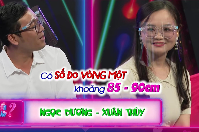 Sốc: Người đàn ông U30 đem hẳn... thước dây đòi kiểm tra vòng 1 của nữ chính show hẹn hò - Ảnh 1.