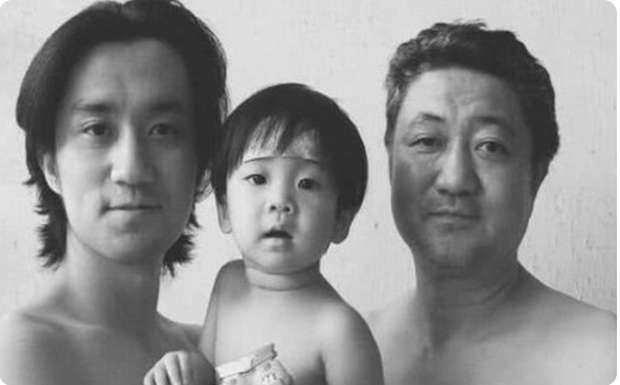Hai bố con chụp ảnh đen trắng cùng nhau mỗi năm một lần trong suốt 30 năm - Ảnh 7.