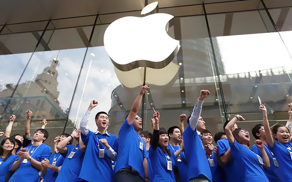 Công ty nhà người ta: Apple tặng mỗi nhân viên 1.000 USD để tân trang thiết bị tiếp tục làm việc tại nhà  - Ảnh 1.