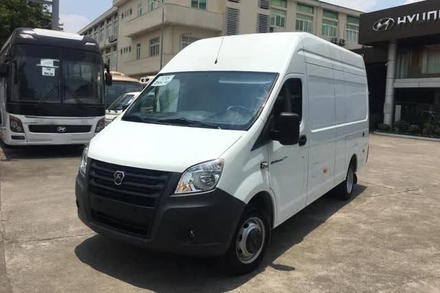 Sắm motorhome giá hơn 2 tỷ đồng, Ngọc Trinh nức nở khen rẻ, để lộ không gian riêng tư với nhiều đồ cực chill để cắm trại dài ngày  - Ảnh 4.