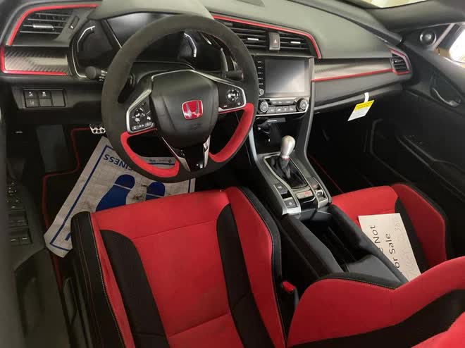 Khui công siêu phẩm đường phố Honda Civic Type R đầu tiên Việt Nam: Không chỉ độ hiếm mà giá bán cũng sẽ khiến nhiều người choáng ngợp - Ảnh 5.