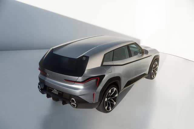 BMW vươn tầm làm siêu SUV: BMW XM sẽ cạnh tranh Lamborghini Urus - Ảnh 3.