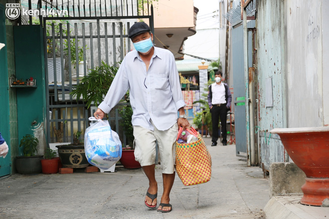 Đoạn kết đẹp sau câu chuyện người vợ thoi thóp đợi từng bình oxy của chồng: Chú không dám tin mình nhận được sự giúp đỡ, yêu thương nhiều đến vậy - Ảnh 9.