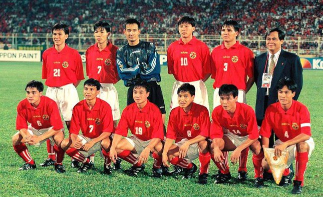 Việt Nam lép vế Thái Lan ở bán kết các kỳ AFF Cup - Ảnh 1.