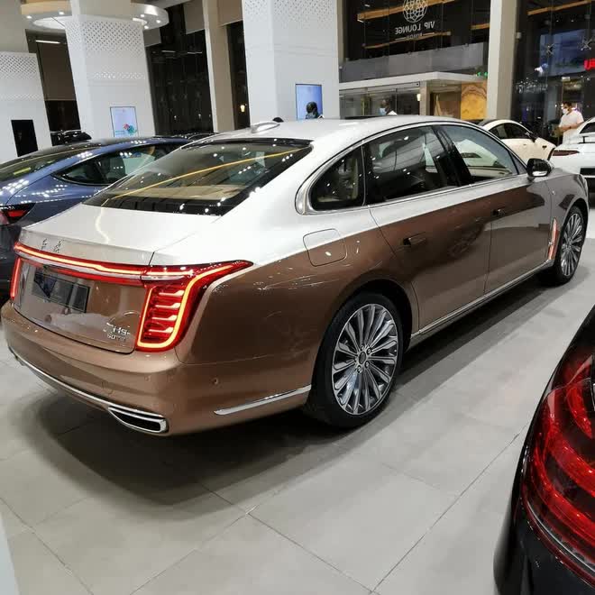 Đại lý tư nhân chào bán Hongqi H9 giá 9 tỷ đồng, khẳng định đánh bật Bentley Mulsanne và Rolls-Royce dù cùng phân khúc E-Class và 5-Series - Ảnh 4.