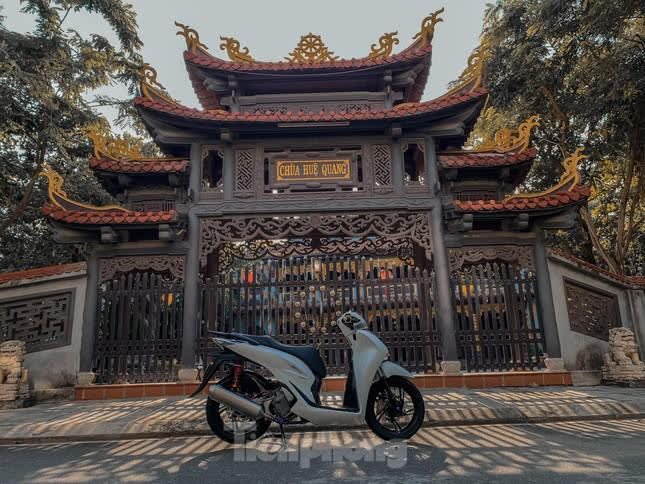 Những chiếc xe độ ấn tượng của biker Việt năm 2021 - Ảnh 6.