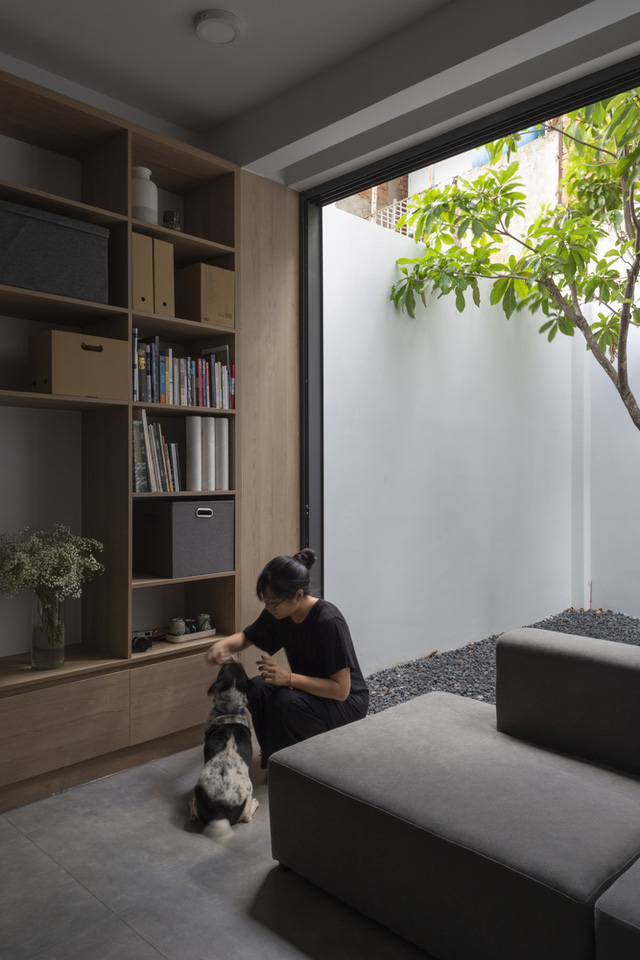  Ngôi nhà hướng nội độc đáo tại thành phố Hồ Chí Minh: Kiến tạo không gian chậm rãi, tĩnh lặng cho gia chủ, về tới nhà là thấy ‘AN’  - Ảnh 6.