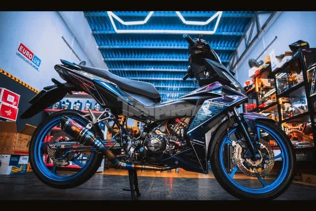 Những chiếc xe độ ấn tượng của biker Việt năm 2021 - Ảnh 13.