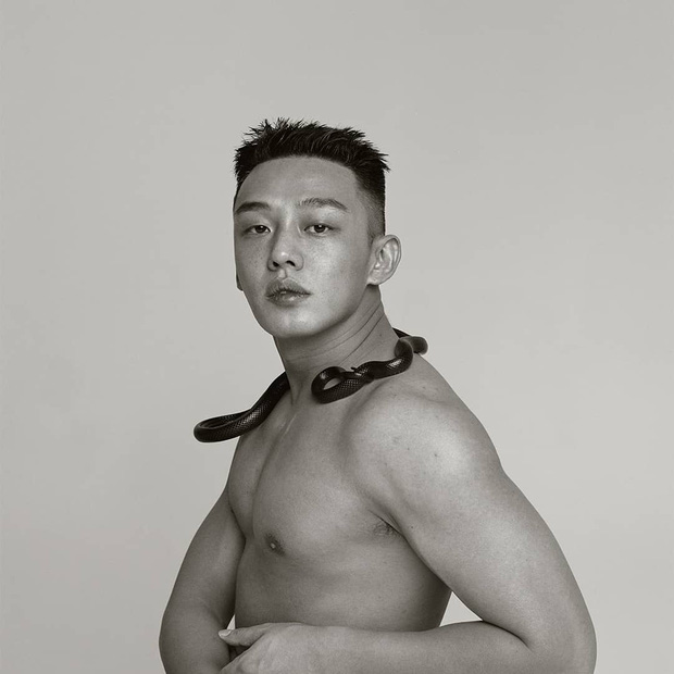 Yoo Ah In: Ảnh đế trẻ nhất Hàn Quốc với vẻ đẹp phi giới tính, cậu bạn thân thích nude, tụt quần hút thuốc lá của Song Hye Kyo - Ảnh 14.