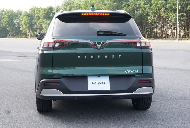 Xem chi tiết và lái thử VinFast VF e34: Hoàn thiện cao, nhiều bất ngờ từ chiếc xe điện đầu tiên của Việt Nam - Ảnh 5.
