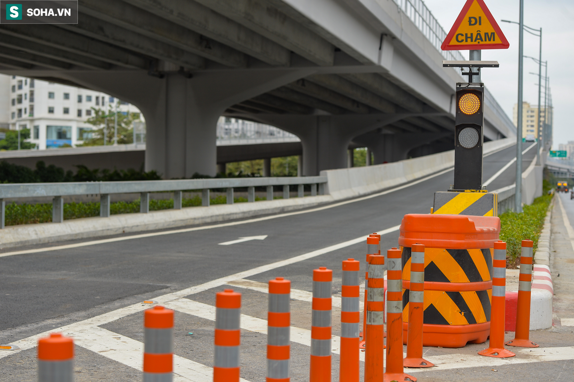 Cận cảnh cao tốc trên cao đầu tiên ở Việt Nam cho xe chạy mát ga tới 100km/h - Ảnh 11.